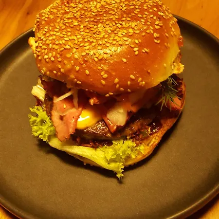 ホテル レーバース プフルク