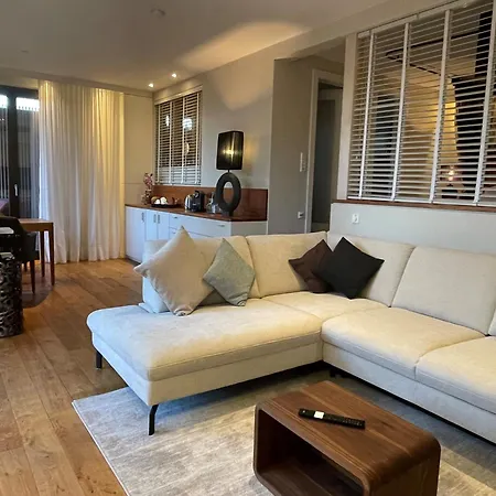 レーバース プフルク ホテル