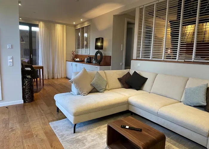 レーバース プフルク ホテル